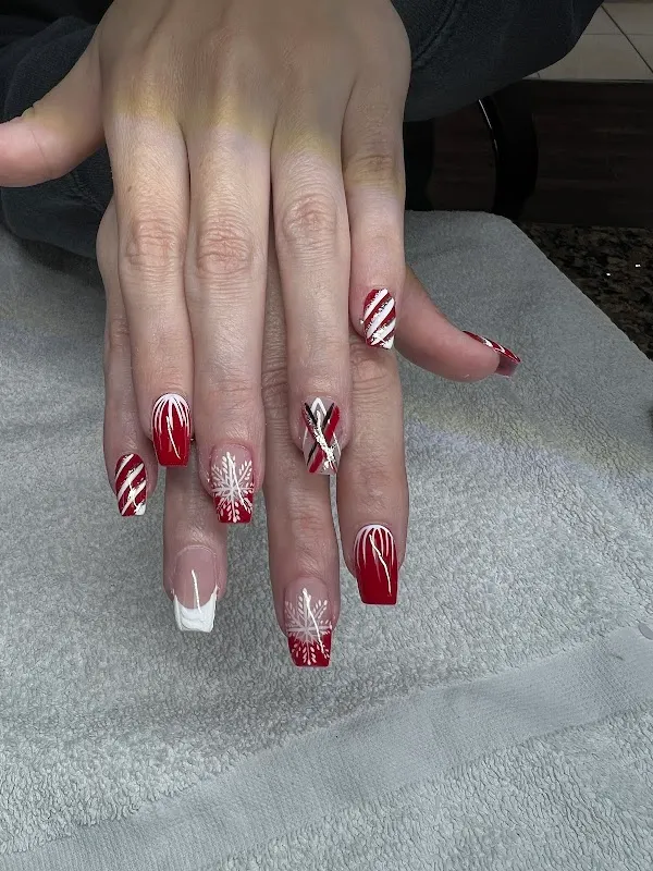 Holly Nails — Nail salon in Lacey